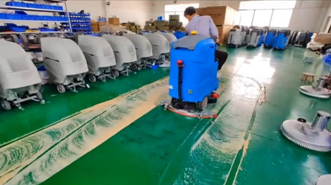 贺州2023年还在用人工的物业保洁不妨试试洗地机吧